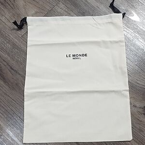 LE MONDE BERYL Cream Drawstring Dust Bag